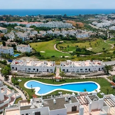 3 Bedroom Townhouse Sunset Golf Holiday home *