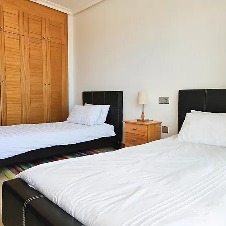 Дом отдыха 3 Bedroom Townhouse Sunset Golf Эстепона